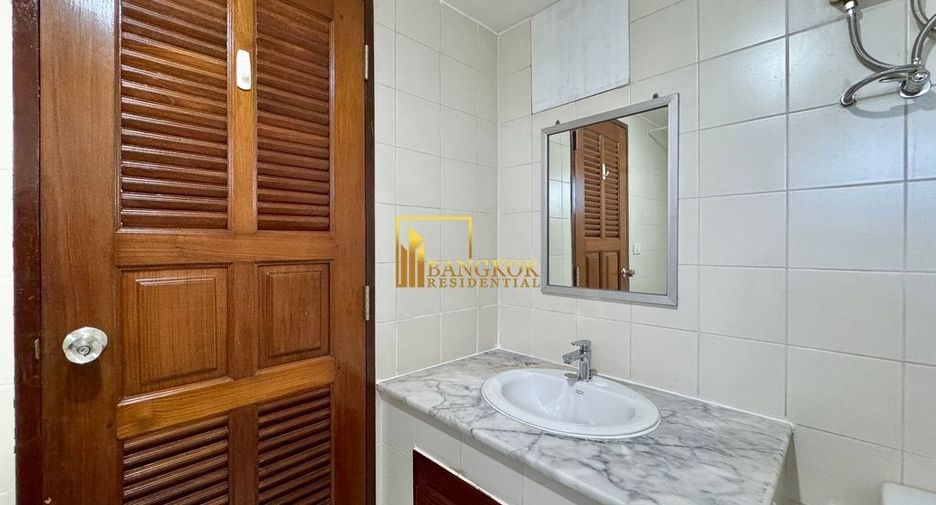 Condo en alquiler de 3 habitaciones en Watthana, Bangkok