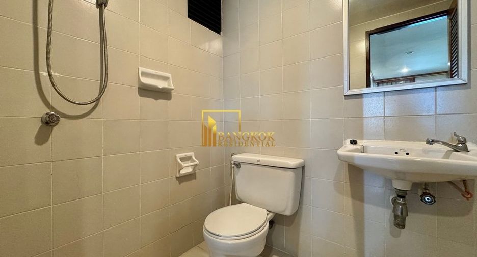 Condo en alquiler de 3 habitaciones en Watthana, Bangkok