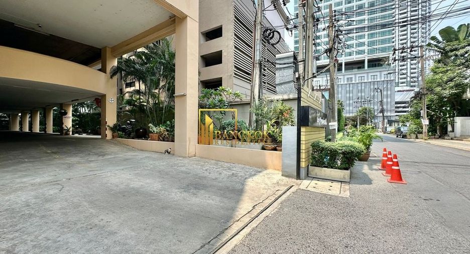 Condo en alquiler de 3 habitaciones en Watthana, Bangkok