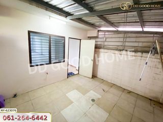 Gewerbefläche zum Kauf mit 2 Zimmer in Si Racha, Chonburi