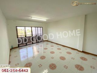 Gewerbefläche zum Kauf mit 2 Zimmer in Si Racha, Chonburi