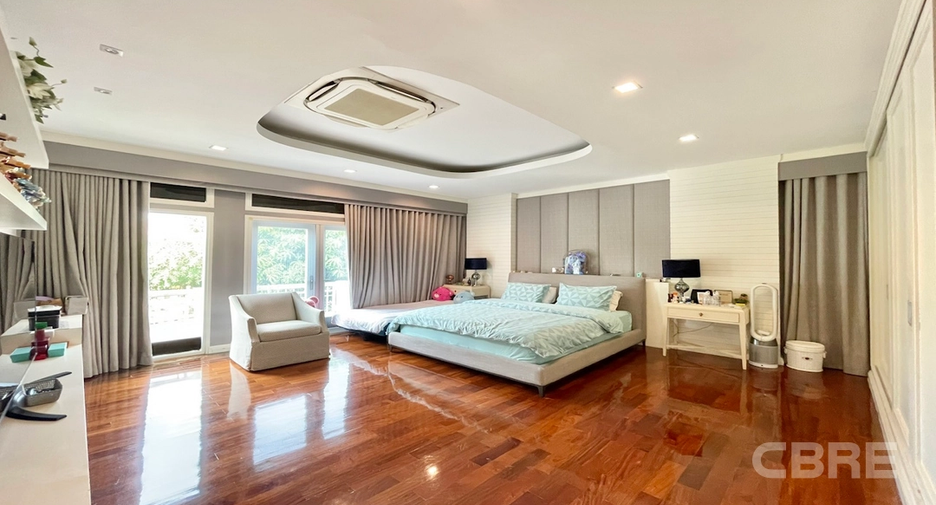 For sale 3 bedrooms house in Bueng Kum, Bangkok