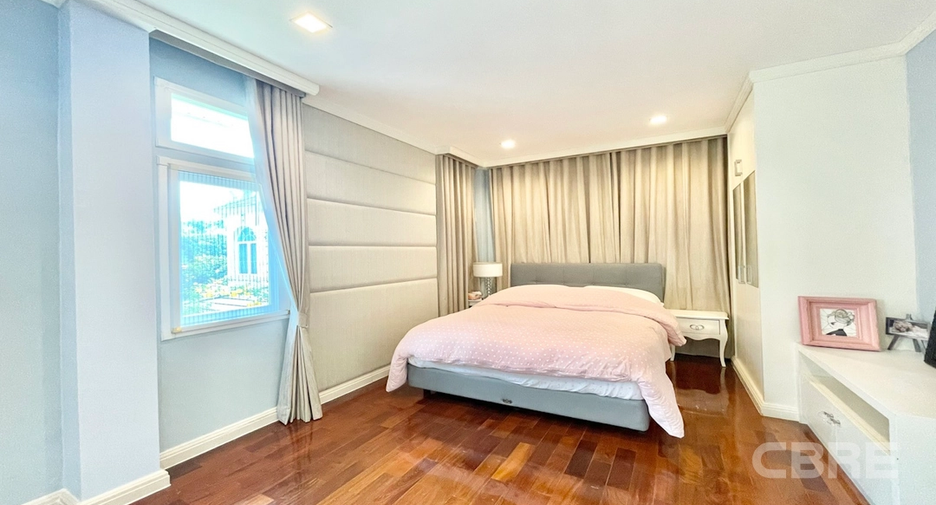 For sale 3 bedrooms house in Bueng Kum, Bangkok