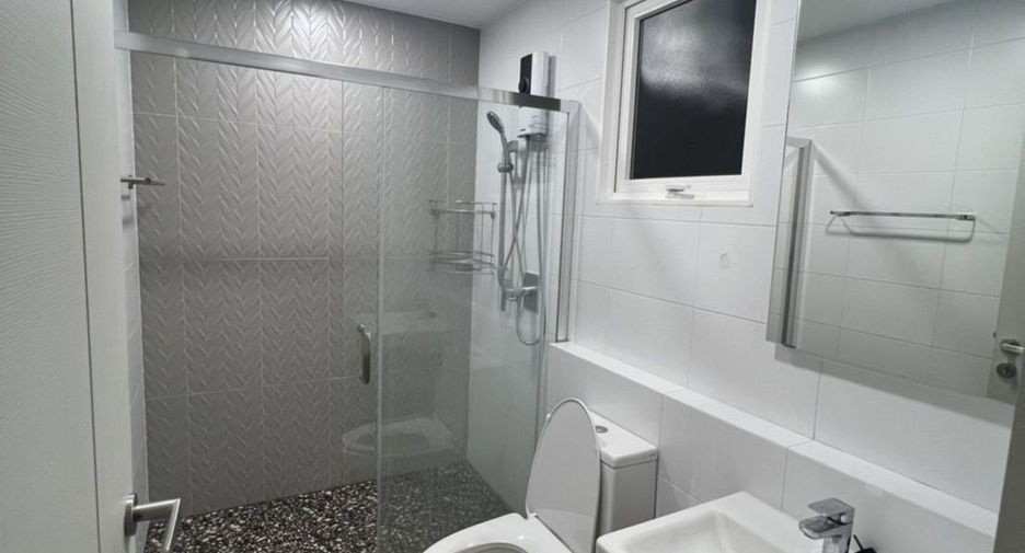 Casa en alquiler de 2 habitaciones en Prawet, Bangkok