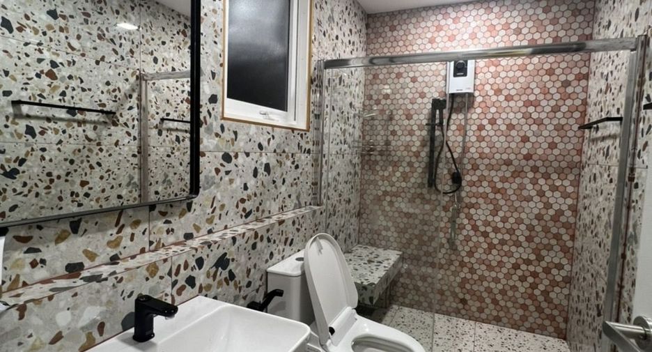 Casa en alquiler de 2 habitaciones en Prawet, Bangkok