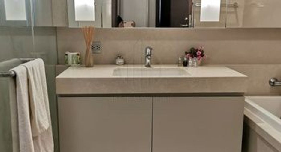 For rent 2 ベッドルーム condo in Watthana, Bangkok