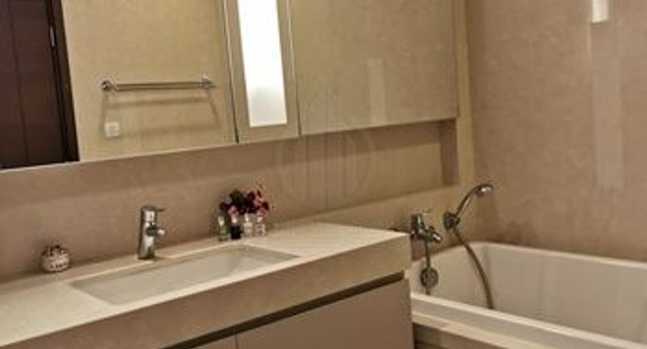 For rent 2 ベッドルーム condo in Watthana, Bangkok