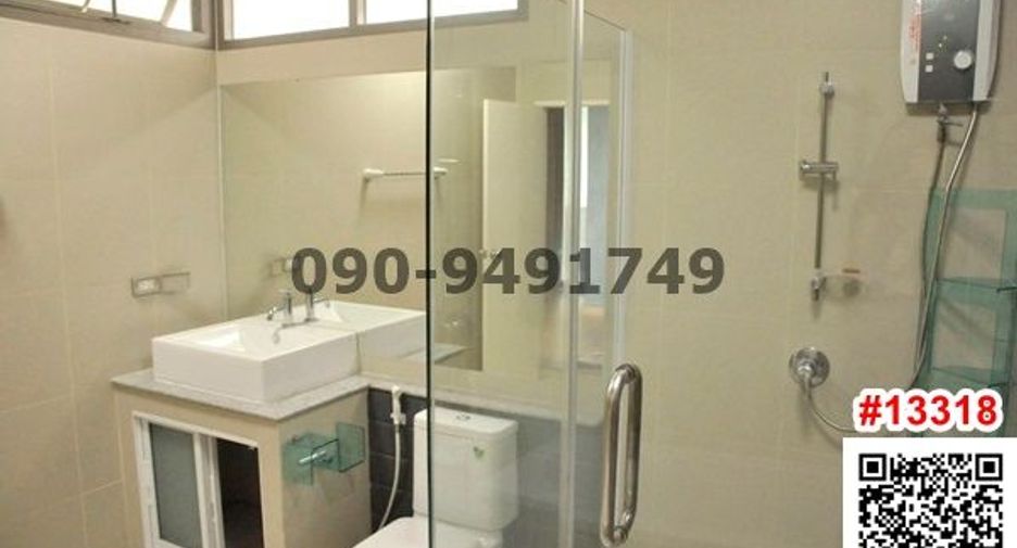 For rent 3 bedrooms townhouse in Pak Kret, Nonthaburi