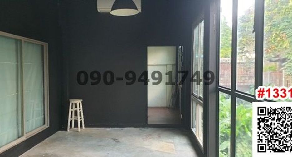 For rent 3 bedrooms townhouse in Pak Kret, Nonthaburi