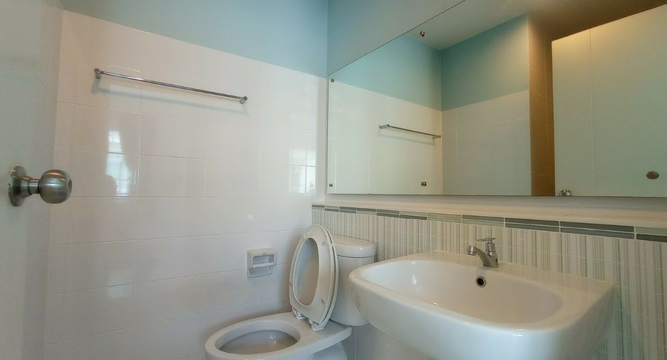For rent and for sale 2 bedrooms townhouse in Bang Bo, Samut Prakan