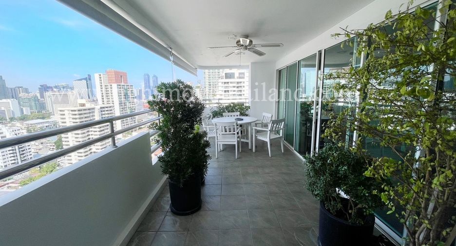 À vendre 3 chambres condo à Watthana, Bangkok