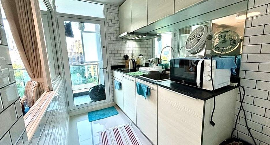 For sale 2 bedrooms condo in Khlong Toei, Bangkok