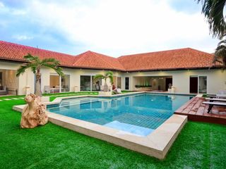 Villa zur Miete mit 6 Zimmer in Bang Lamung, Chonburi