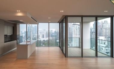 For sale 3 bedrooms condo in Pathum Wan, Bangkok