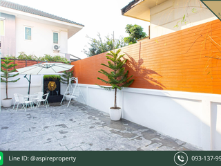 For rent 5 bed house in Huai Khwang, Bangkok
