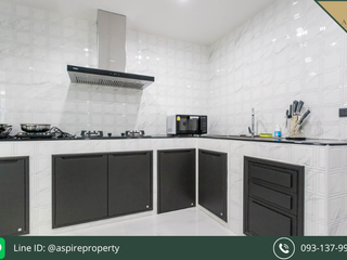 For rent 5 bed house in Huai Khwang, Bangkok
