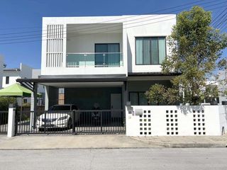 For Rent 4 Bedroom House In San Kamphaeng, Chiang Mai