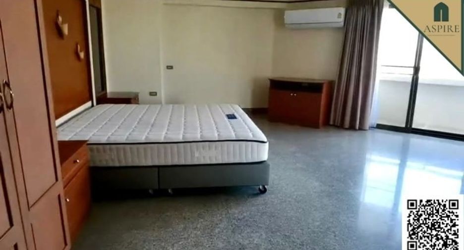 For rent and for sale 4 bedrooms condo in Khlong Toei, Bangkok