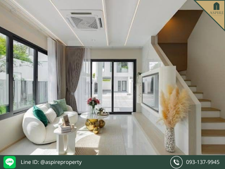 For sale 3 ベッドルーム house in Bang Na, Bangkok