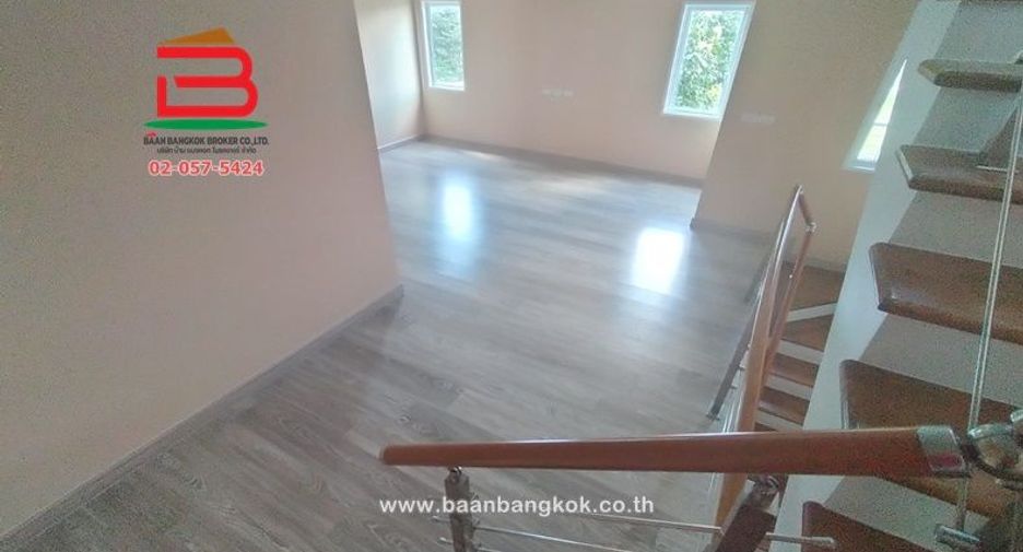 For rent そして for sale 4 ベッドルーム townhouse in Chom Thong, Bangkok