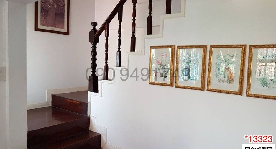 For rent 3 bedrooms house in Saphan Sung, Bangkok