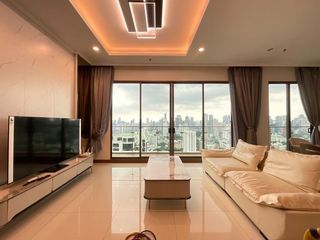 For rent 3 ベッドルーム condo in Watthana, Bangkok