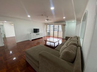 For rent 3 bedrooms condo in Khlong Toei, Bangkok