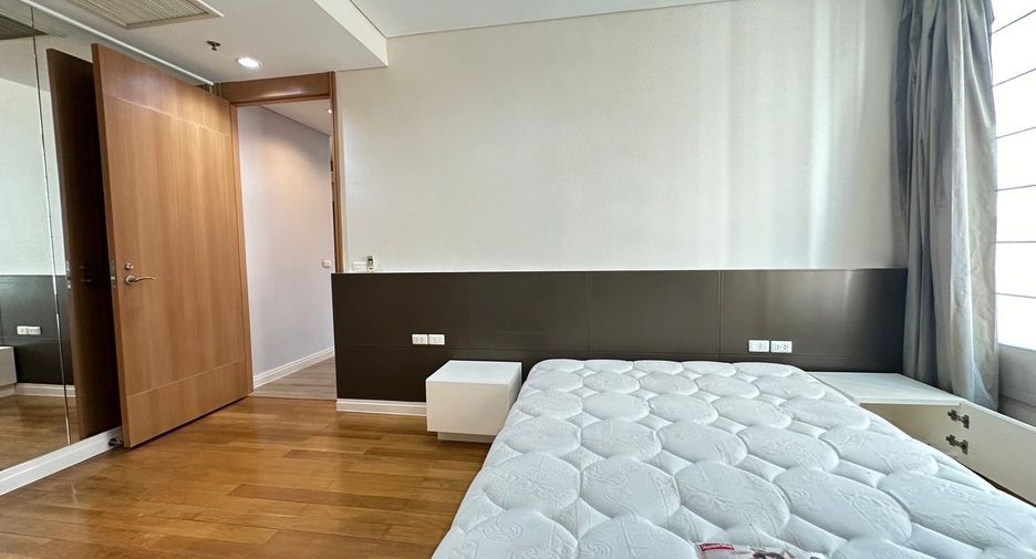 Condo en alquiler de 3 habitaciones en Sathon, Bangkok