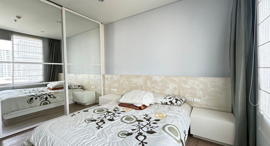 Condo en alquiler de 3 habitaciones en Sathon, Bangkok