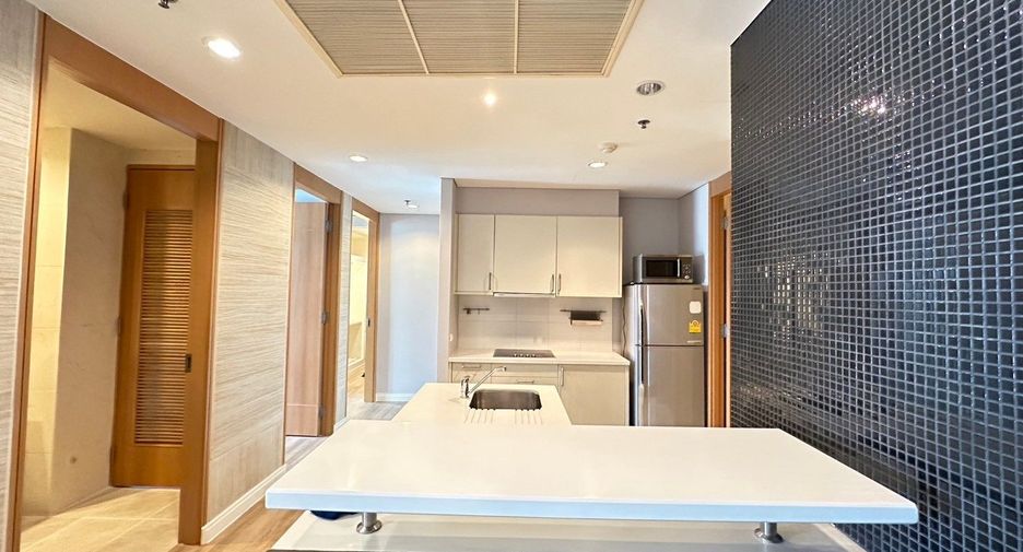 Condo en alquiler de 3 habitaciones en Sathon, Bangkok