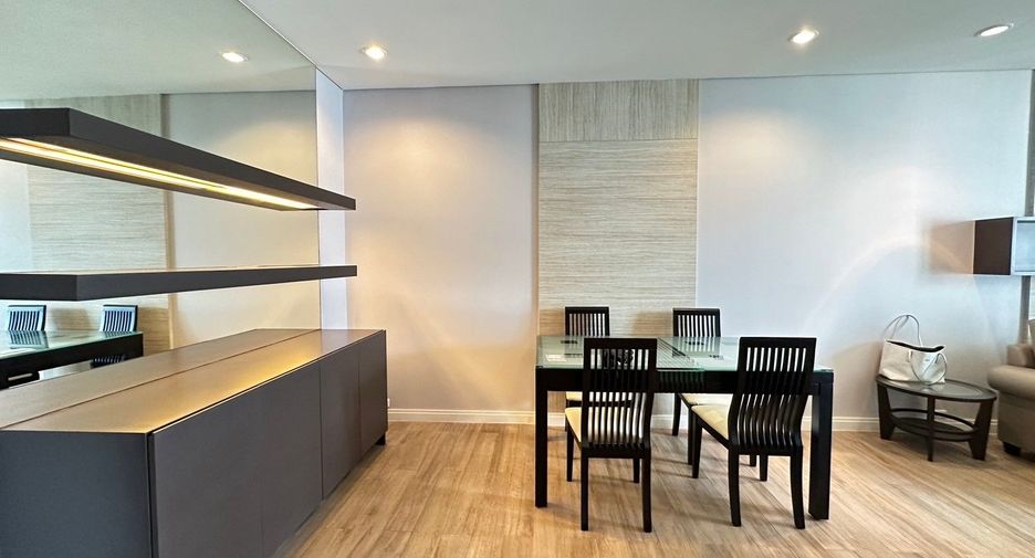 Condo en alquiler de 3 habitaciones en Sathon, Bangkok