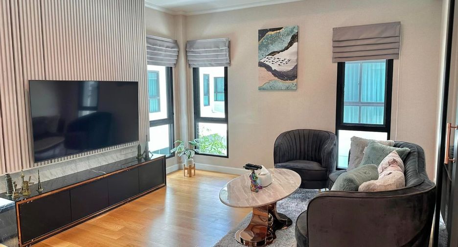 For sale 5 ベッドルーム house in Bang Phlat, Bangkok