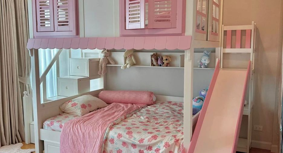For sale 5 ベッドルーム house in Bang Phlat, Bangkok