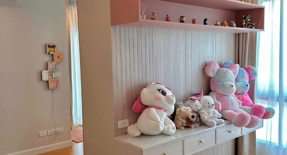 For sale 5 ベッドルーム house in Bang Phlat, Bangkok