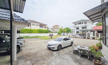 Casa en venta de 6 habitaciones en Pak Kret, Nonthaburi
