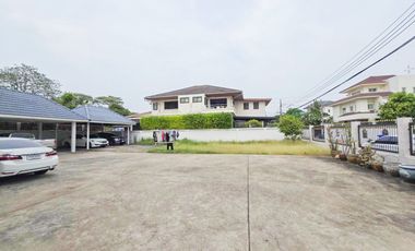 Casa en venta de 6 habitaciones en Pak Kret, Nonthaburi
