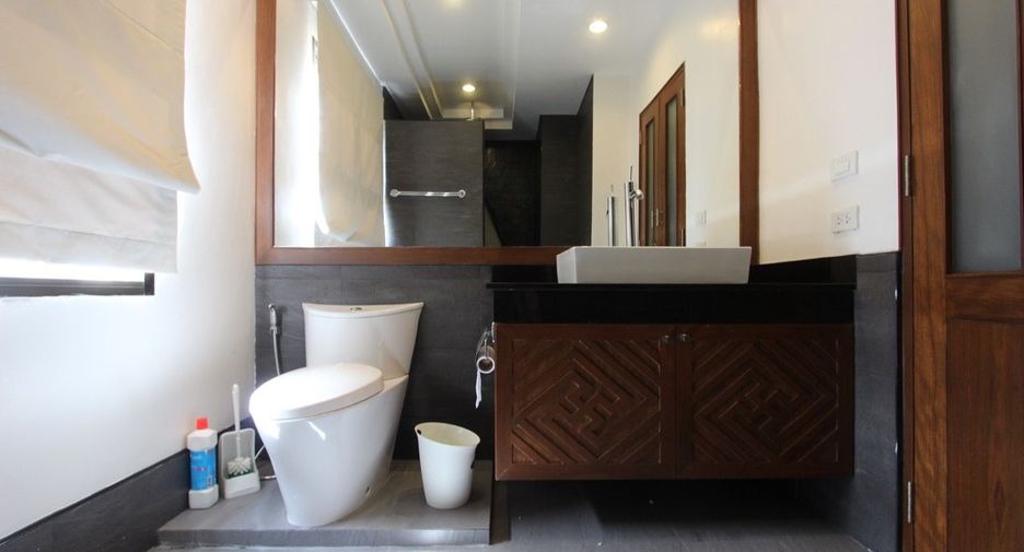 For sale 3 bedrooms house in East Pattaya, Pattaya