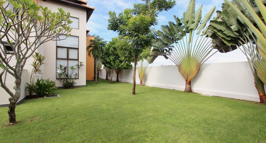 For sale 3 bedrooms house in East Pattaya, Pattaya