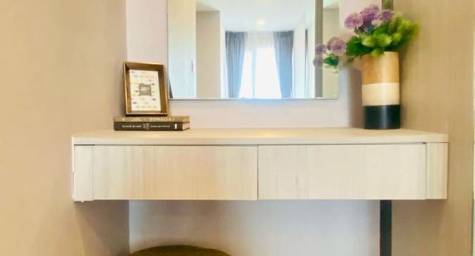 For rent 2 bedrooms condo in Si Racha, Chonburi