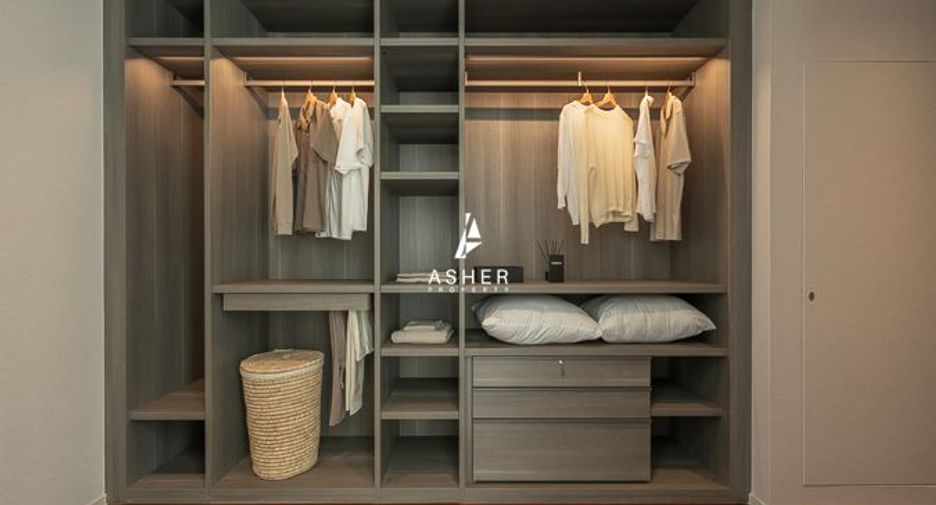 For sale 3 ベッドルーム condo in Pathum Wan, Bangkok
