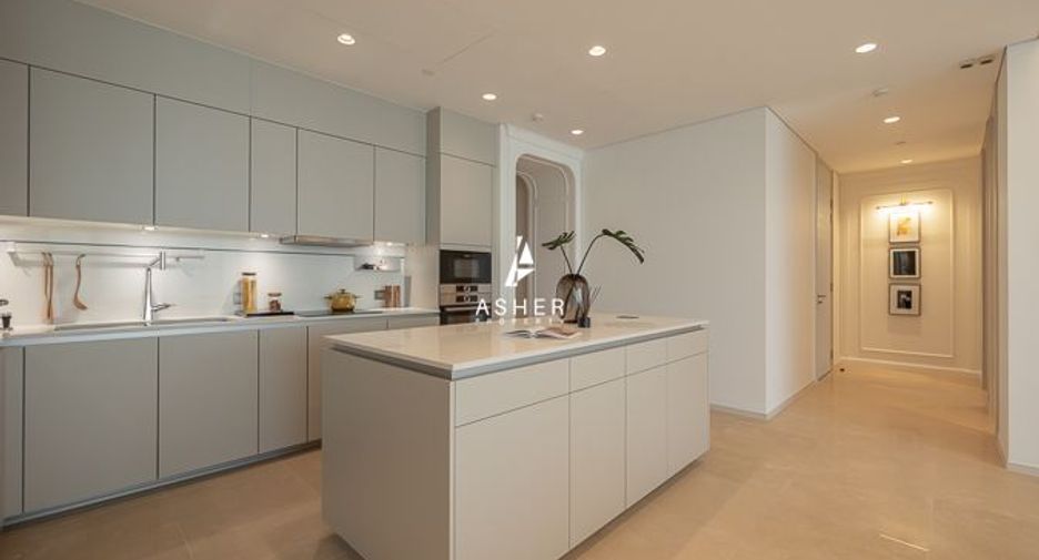 For sale 3 ベッドルーム condo in Pathum Wan, Bangkok