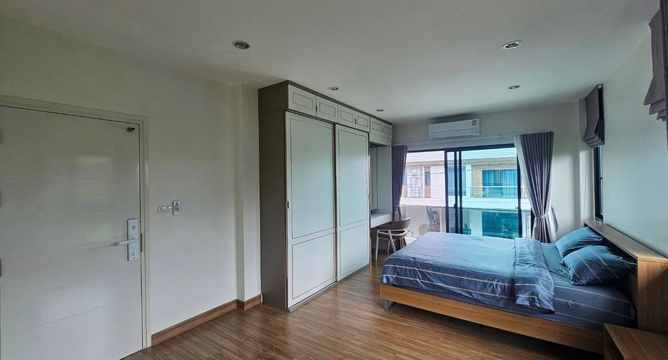 For rent 4 bedrooms house in Prawet, Bangkok
