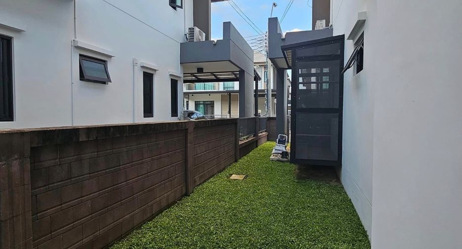For rent 4 bedrooms house in Prawet, Bangkok