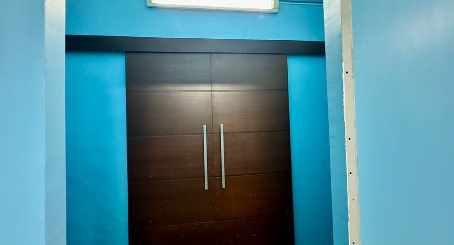 For sale 3 bedrooms retail Space in Mueang Chiang Mai, Chiang Mai