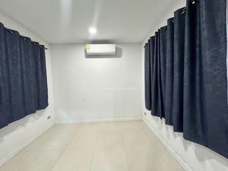 À louer 4 chambres maison à Si Racha, Chonburi