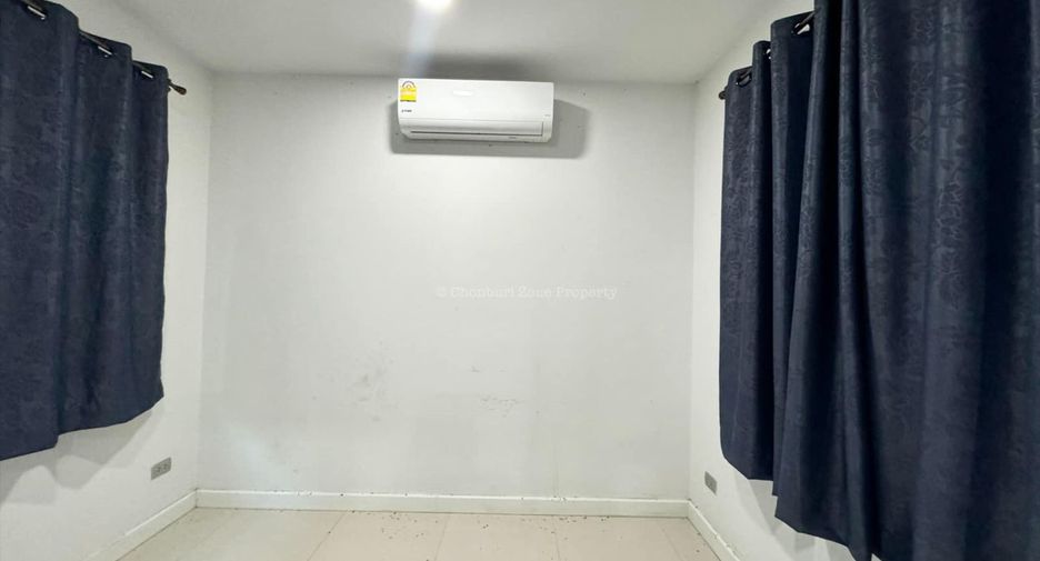 For rent 4 bedrooms house in Si Racha, Chonburi