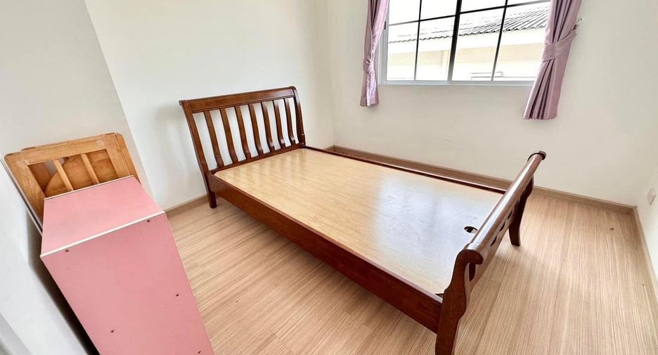 À louer 3 chambres maison à Si Racha, Chonburi