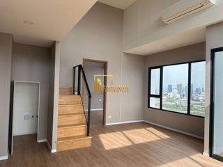 For rent 3 Beds condo in Huai Khwang, Bangkok