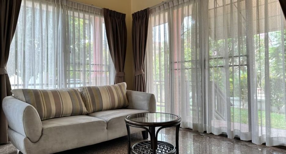 For rent 3 bedrooms house in Si Racha, Chonburi