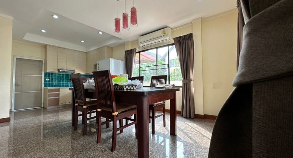 For rent 3 bedrooms house in Si Racha, Chonburi